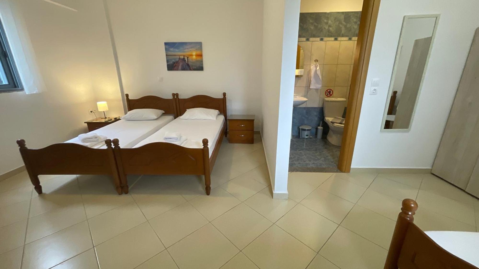 Tasos Rooms ฮีมาเรอ ภายนอก รูปภาพ