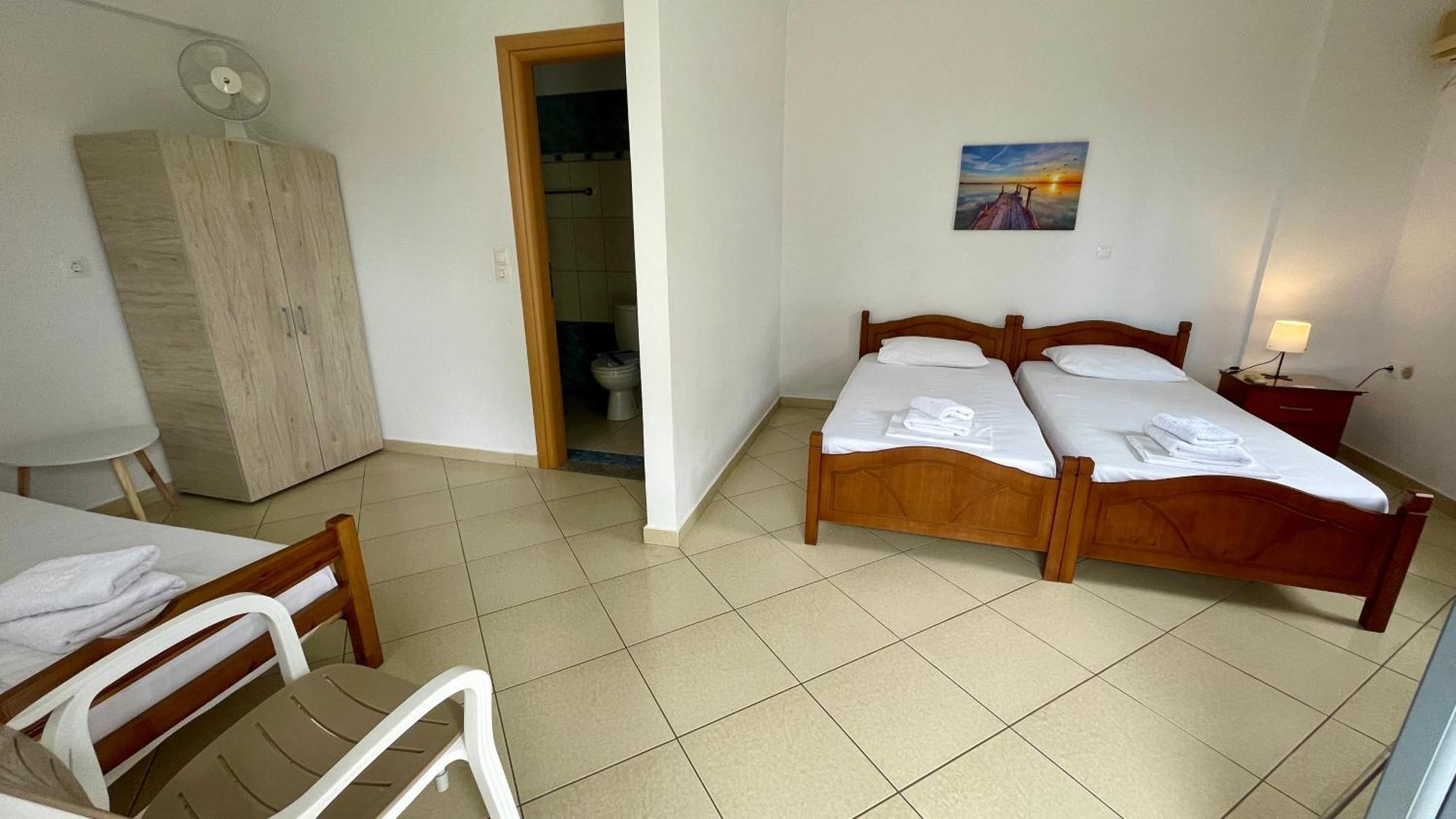 Tasos Rooms ฮีมาเรอ ภายนอก รูปภาพ