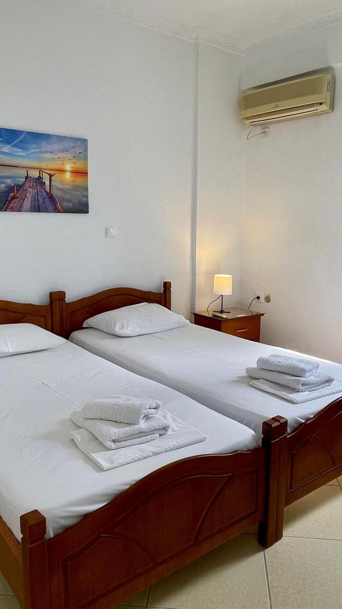 Tasos Rooms ฮีมาเรอ ภายนอก รูปภาพ