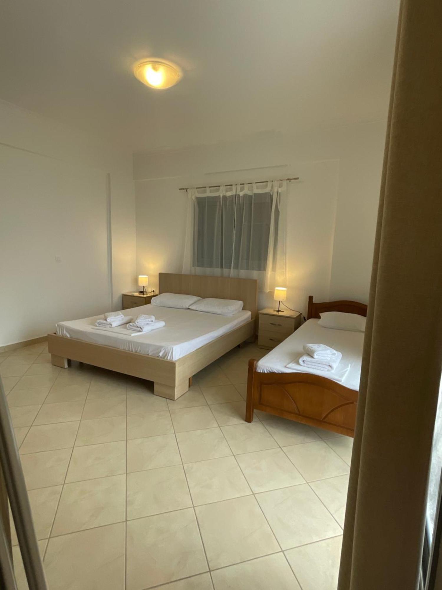 Tasos Rooms ฮีมาเรอ ภายนอก รูปภาพ